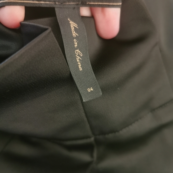 - Bcbgmaxazria paperbag size 4 black skirt - Picture 7 of 8